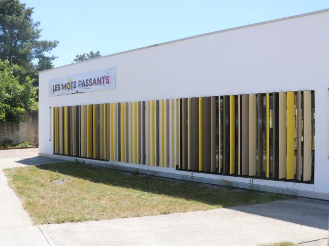 Bibliotheque-Les-Mots-Passants-44